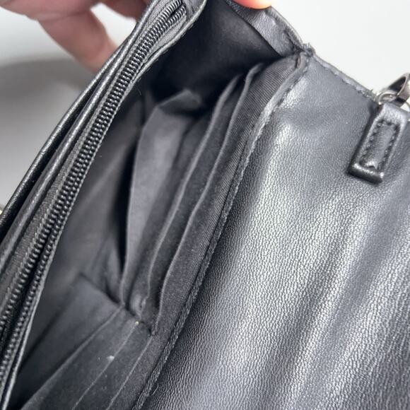 Badgley Mischka Black Chevron Quilted Crossbody Bag Metal Chains Strap Vegan - Picture 9 of 16